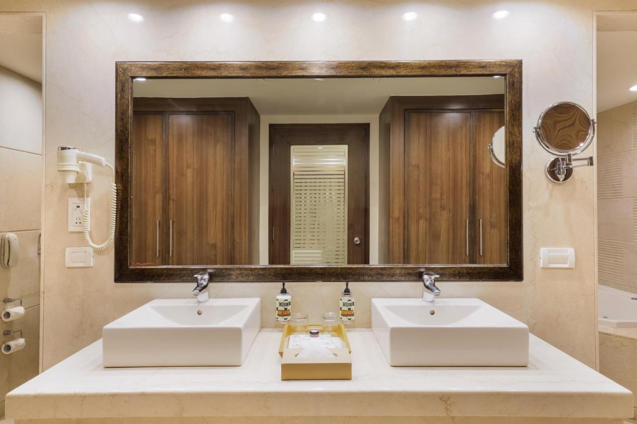 Lemon Tree Premier, Ulsoor Lake, Bengaluru Zewnętrze zdjęcie