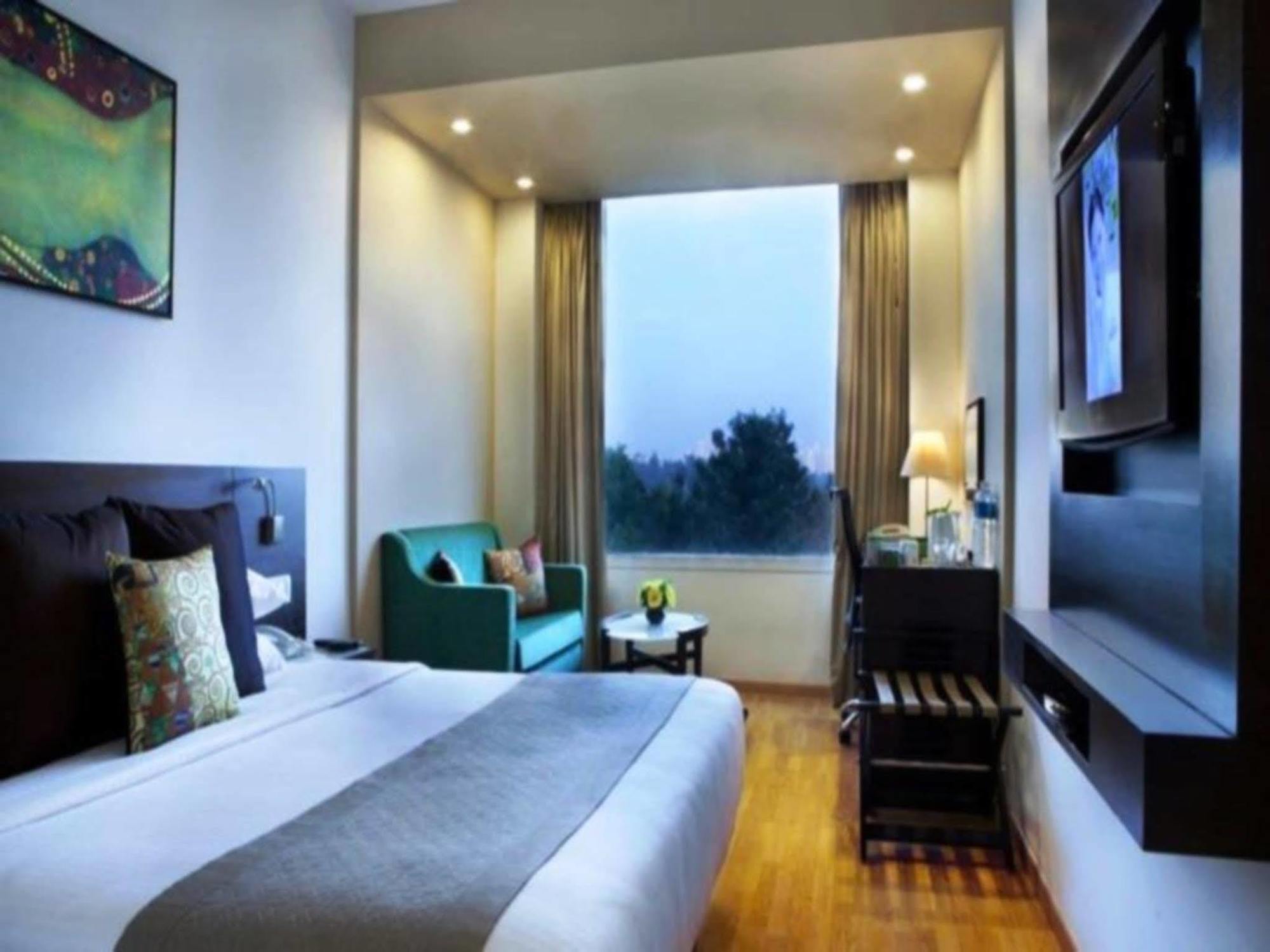 Lemon Tree Premier, Ulsoor Lake, Bengaluru Zewnętrze zdjęcie